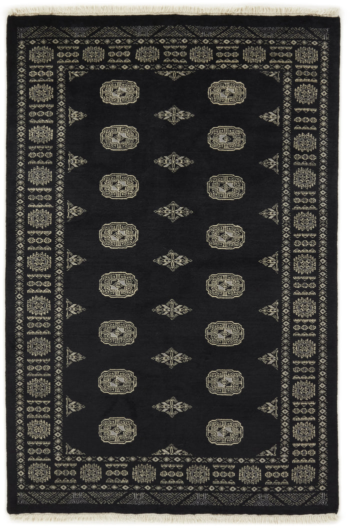 Bokhara Gul three-ply hand-knotted wool rug, 4.5 × 6.7 ft