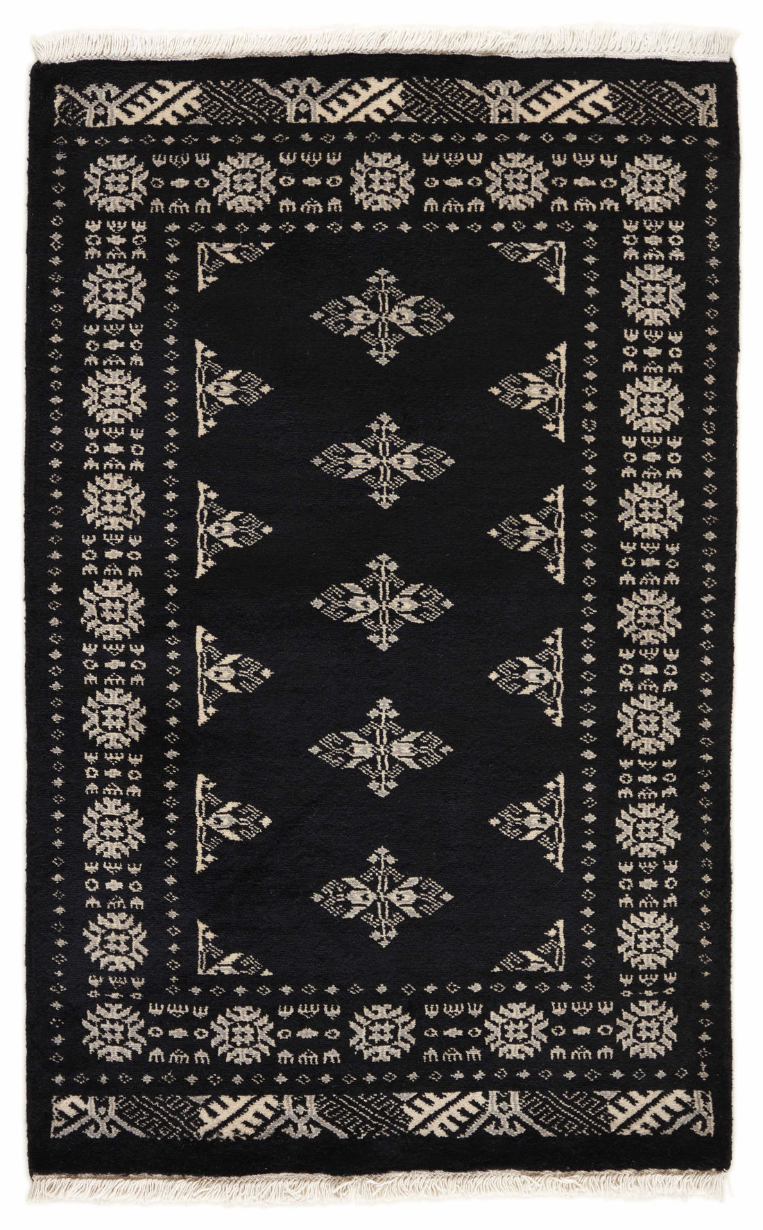 Bokhara Tekke three-ply hand-knotted wool rug, 2.6 × 4.1 ft