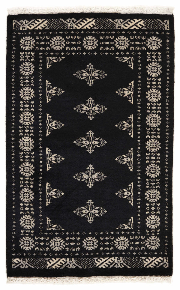 Bokhara Tekke three-ply hand-knotted wool rug, 2.6 × 4.1 ft