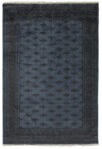 Bokhara Tekke three-ply hand-knotted wool rug, 6.5 × 9.6 ft